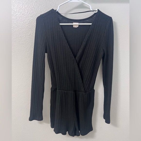 O’Neill Long Sleeve Romper Black Medium - Picture 2 of 10